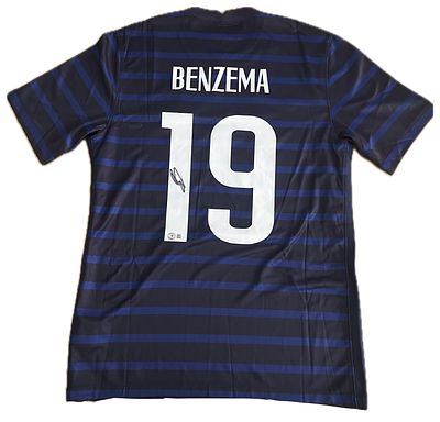 Karim Benzema – חתום בידו ומאושר על ידי Beckett Authentication Services (BAS).
חולצת כדורגל 