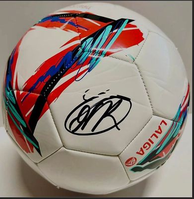 אנדריק – כדור כדורגל Puma Orbita LaLiga, חתום ביד השחקן! כדור בעיצוב צבעוני רשמי של ליגת ה־La 