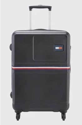חדש באריזה ! מזוודת Tommy Hilfiger, דגם TH/MARSHALLHL, הדגם הגדול בסדרה, שנת ייצור 2025, מצב 
