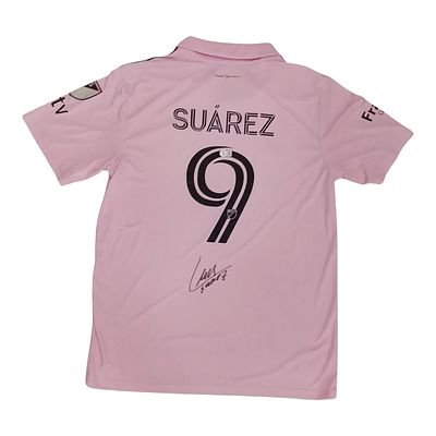 לואיס סוארס / Luis Su&aacute;rez – חולצת Inter Miami של Adidas, מידה XL, מספר 9, חתומה ביד השחקן בגב 