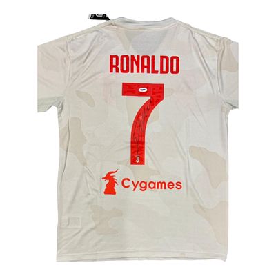 כריסטיאנו רונאלדו / Cristiano Ronaldo – חולצת יובנטוס מס’ 7, דגם חוץ 2019/20, חתומה ביד השחקן 