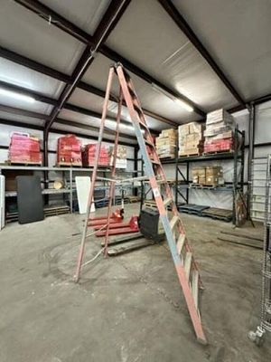 12' Ladder. Located In Lubbock, Tx