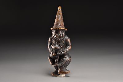 Netsuke/ Нэцкэ Циркач со щенком. Япония, период Эдо, середина XIX века 
Дерево, резьба 