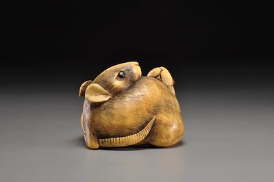 Netsuke / Нэцкэ Крысы. Япония, Камигата, первая половина XIX века , Эдо период. 
Слоновая кость: 