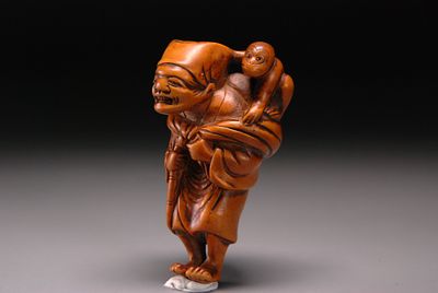 Netsuke/ Нэцкэ Сарумаваси с обезьяной. Япония, начало XIX века, Эдо период 
Дерево, резьба 