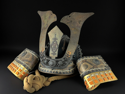 Шлем судзи-кабуто. Многопластинчатый шлем судзи-кабуто, необходимый элемент защитных доспехов 