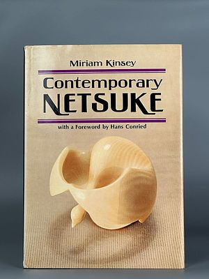 Книга Contemporary Netsuke by Miriam Kinsey. б/у, очень хорошее состояние. 
английский язык 
262 