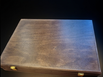 Деревянная коробка с ячейками для хранения высоких нэцкэ. Состояние: новое 
Материал: розовый 