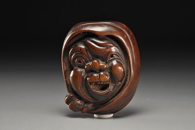 Netsuke / Нэцкэ Маска Хётокко. Деревянная маска нэцкэ, передающая традиционный образ Хётокко 