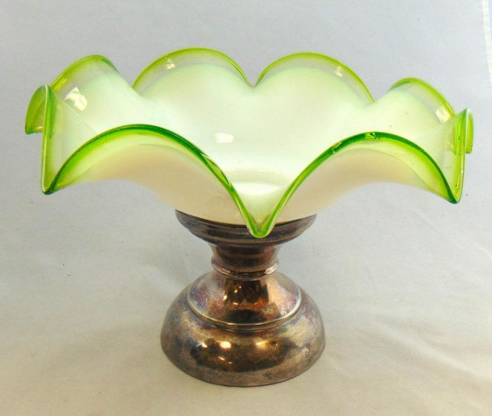 Lot 170: Victorian centerpiece bowl