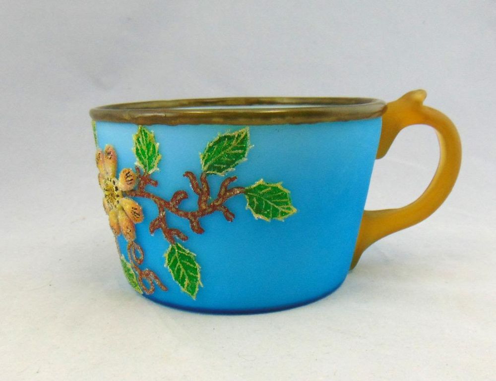 Lot 177: Large satin glass Coralene mug
