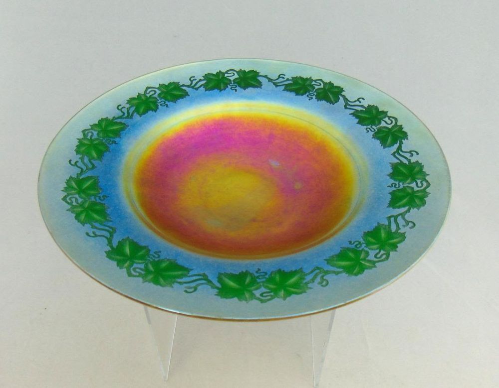 Lot 353: Tiffany intaglio cut low compote