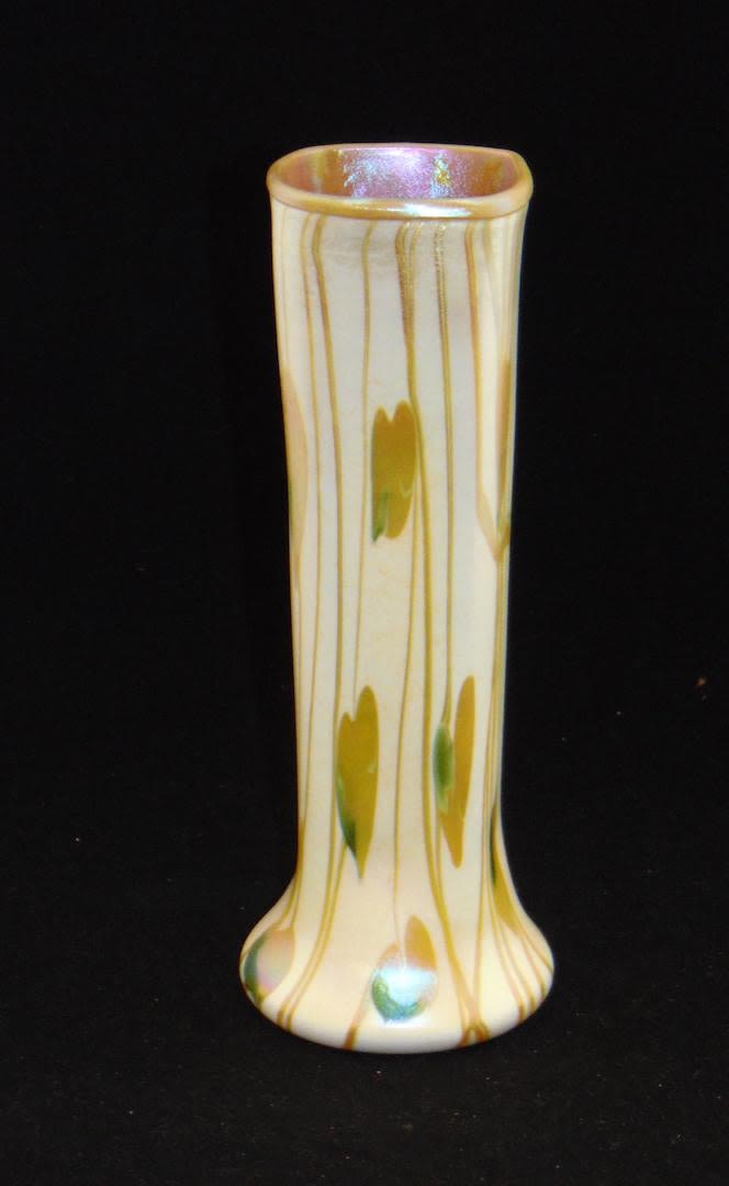 Lot 374: Rare Fostoria art glass vase