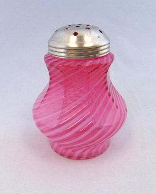Cranberry 9 panel sugar shaker. Cranberry opalescent swirl 9 panel sugar shaker, 4 3/4' ht.