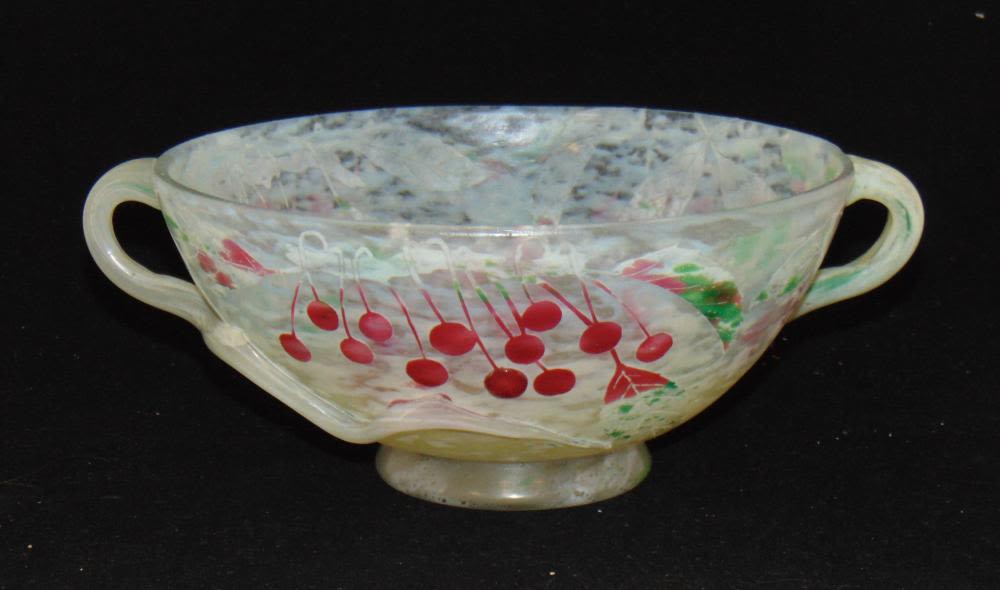 Lot 216: Daum Nancy French cameo glass bowl