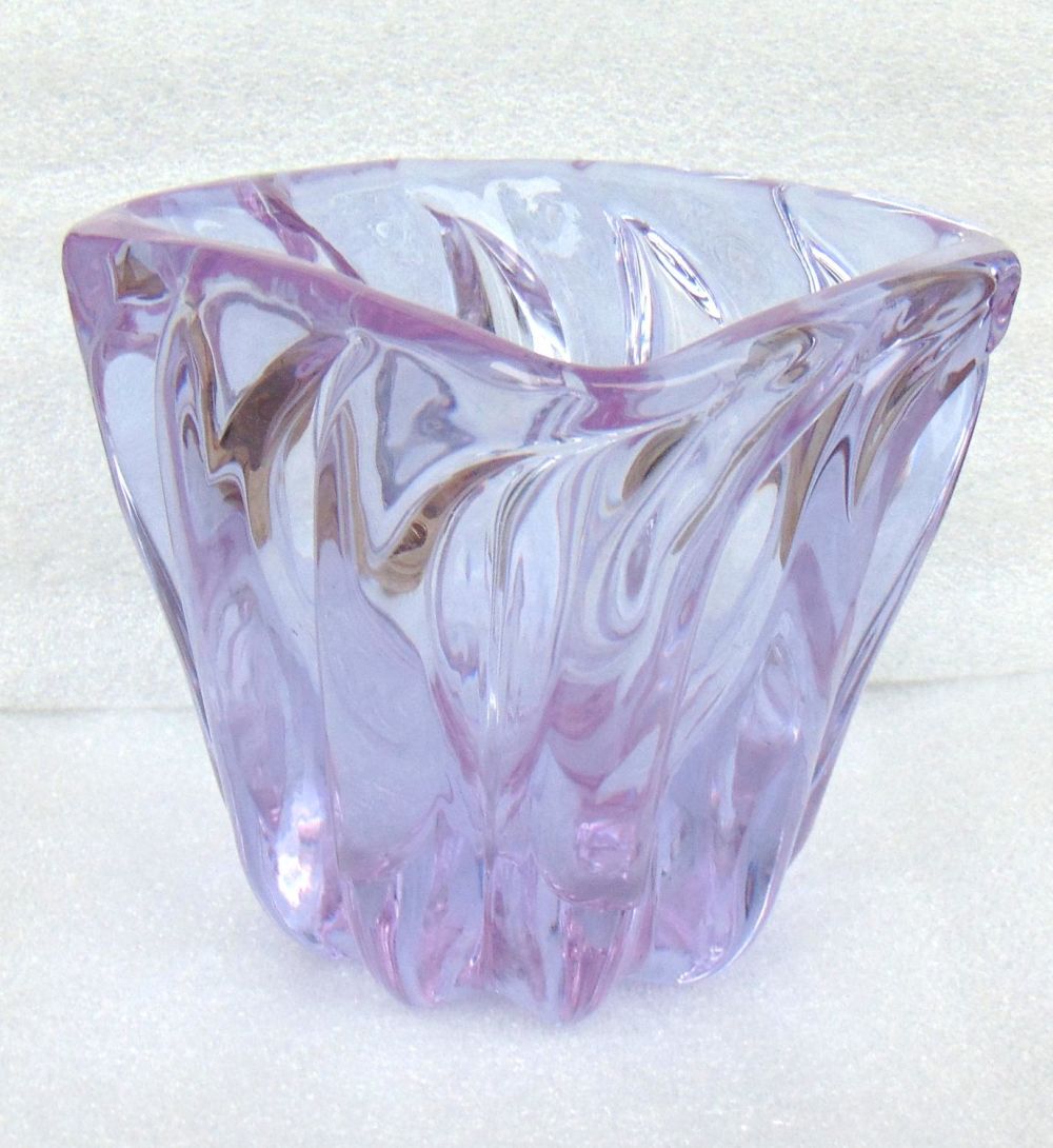Lot 173: Moser Alexandrite glass vase
