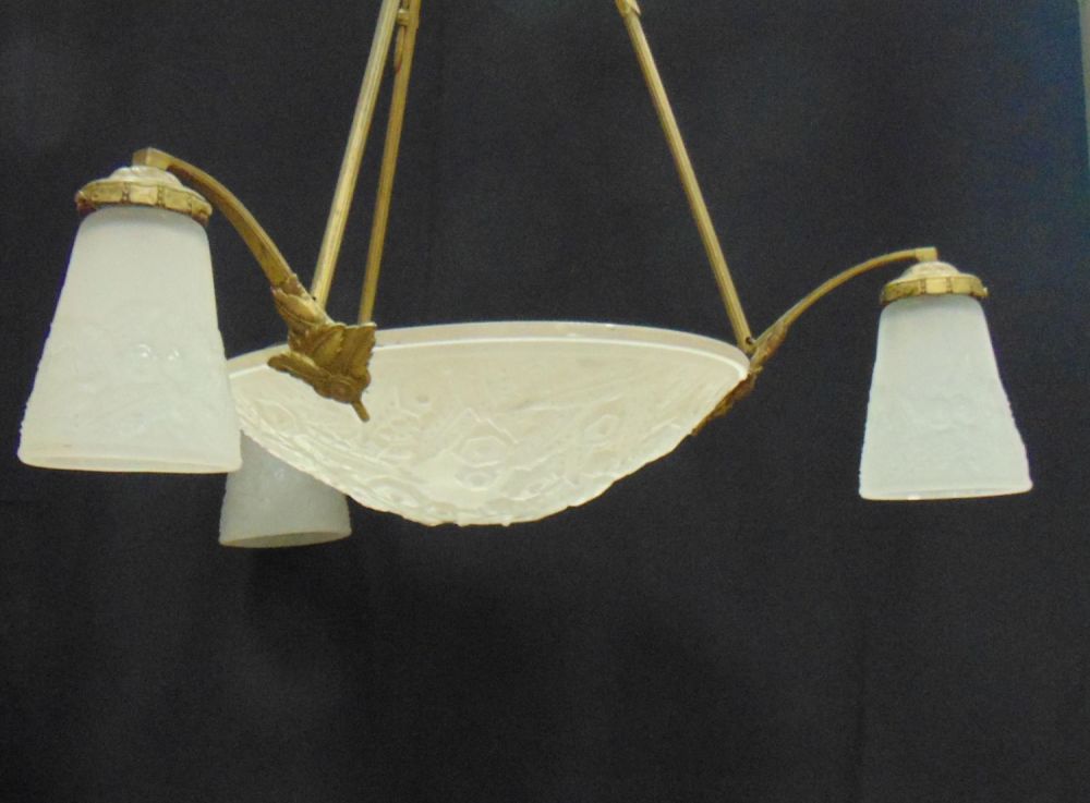 Lot 184: Muller Art Deco cameo chandelier