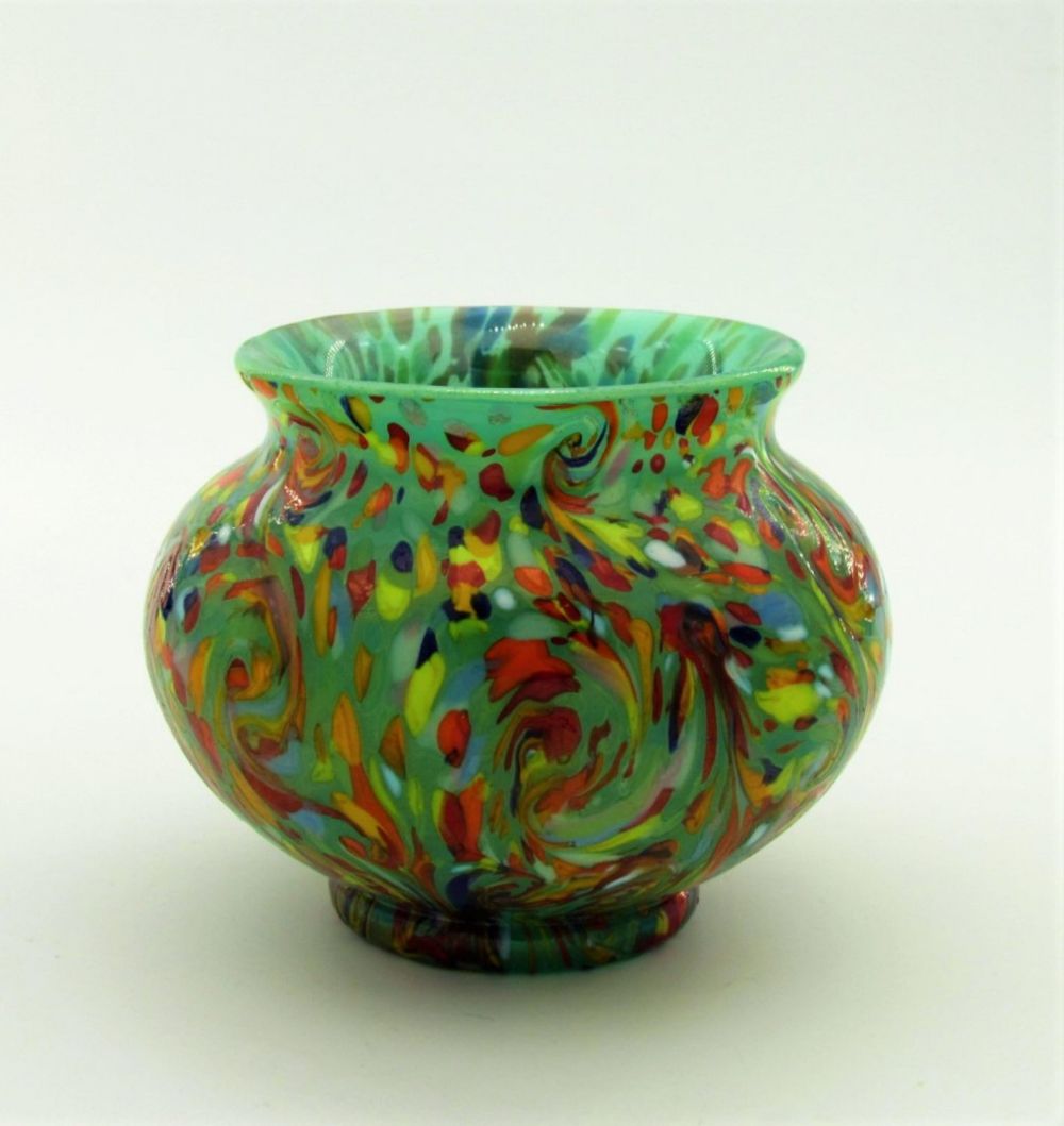 Lot 305: Loetz Ausfuhrung 237 spatter ware vase