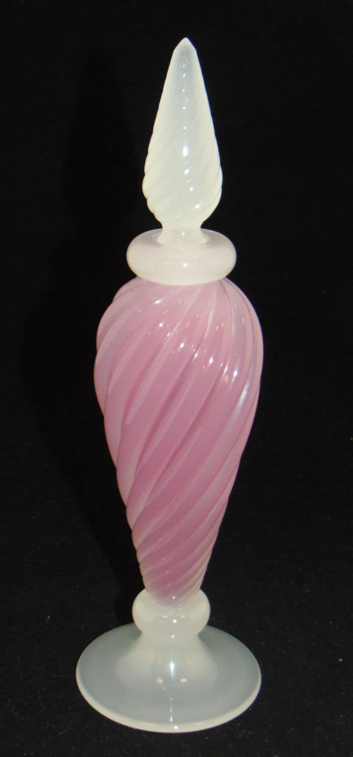 Lot 322: Stevens and Williams Rosaline perfume