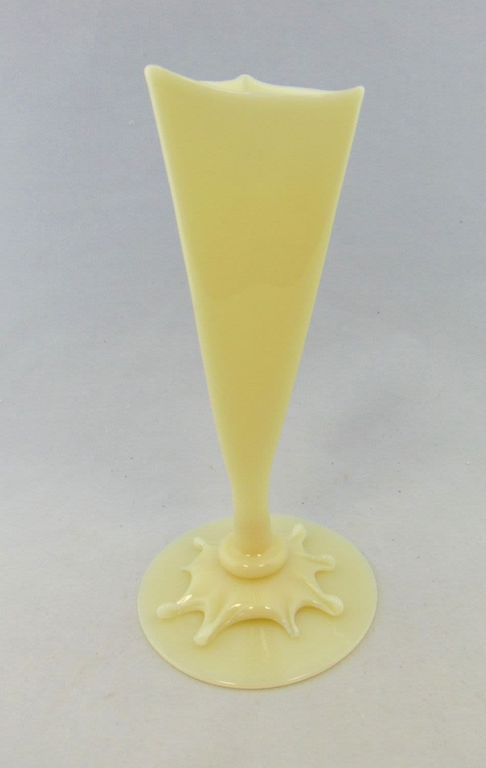 Lot 329: Steuben Art Deco glass vase