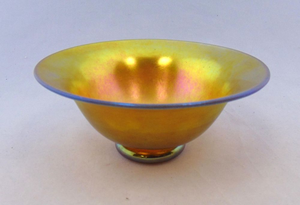 Lot 353: Stueben Gold Aurene bowl