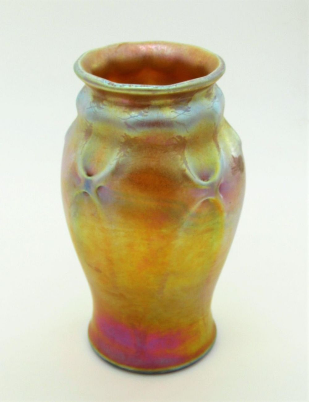 Lot 369: Tiffany gold Favrile glass vase