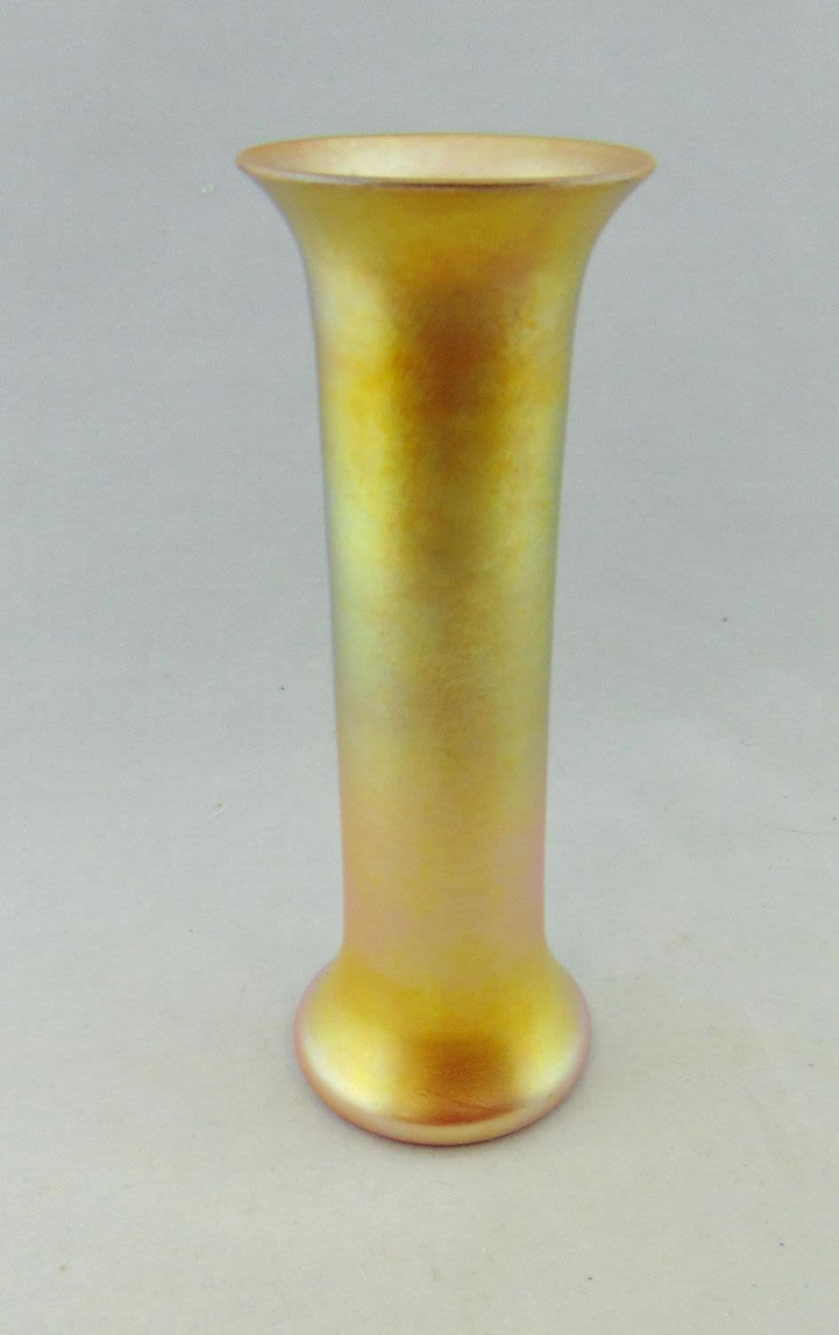 Lot 389: Durand iridescent Gold glass vase