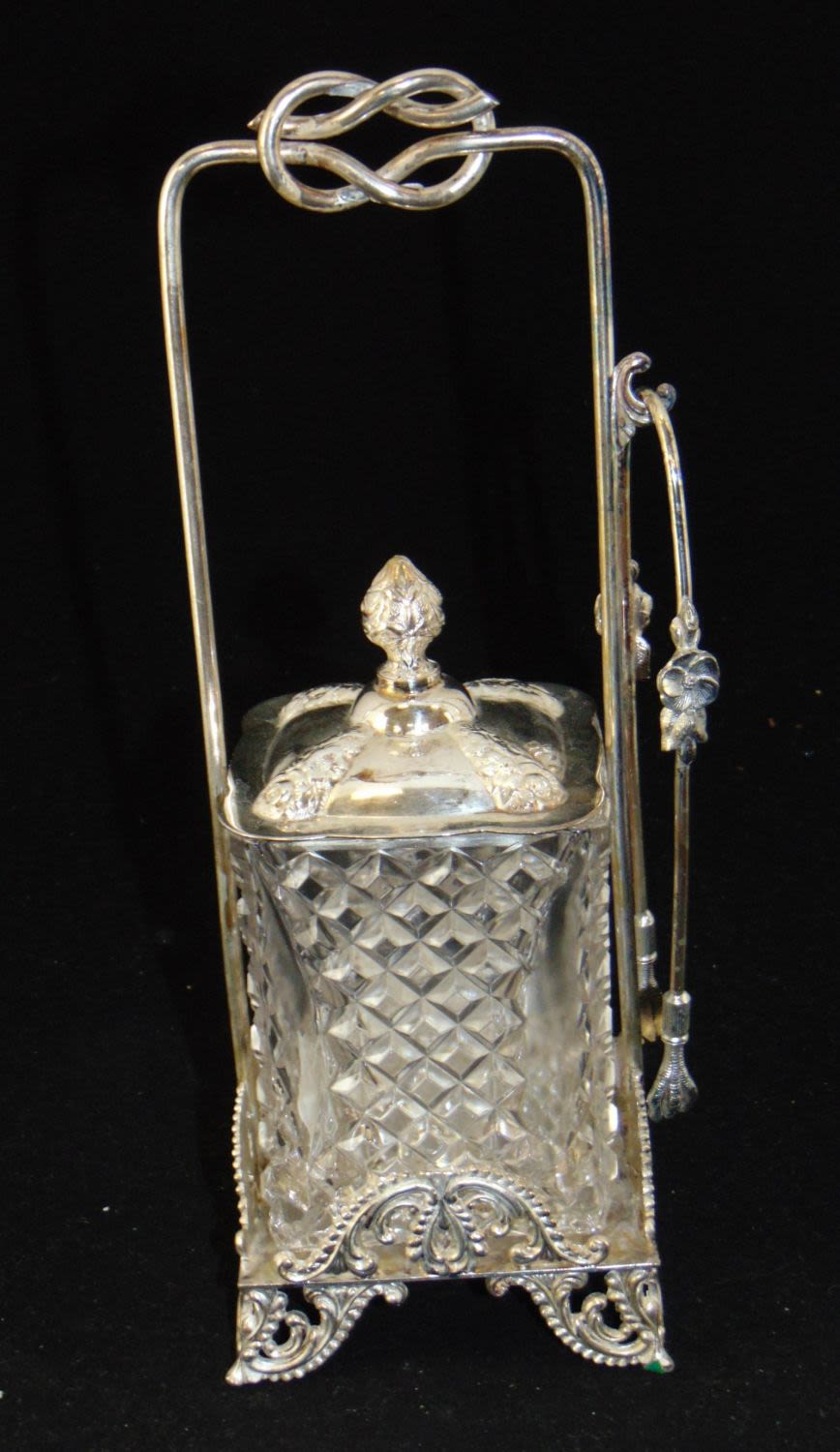 Lot 201: Block cut pickle castor