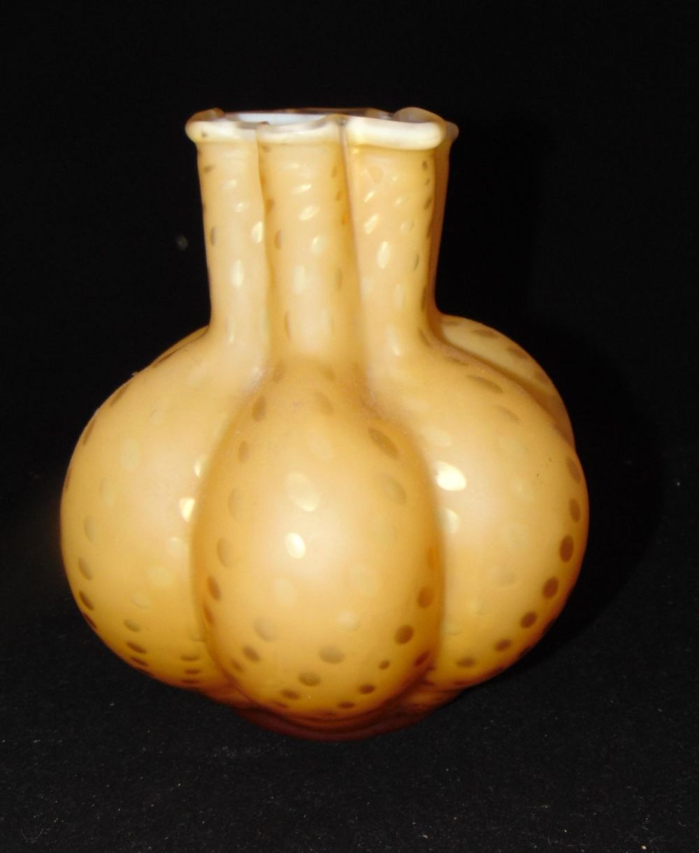 Lot 224: Amber MOP glass vase