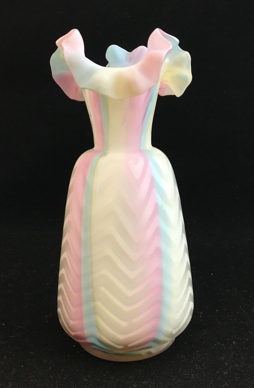 Lot 231: Rainbow MOP glass vase