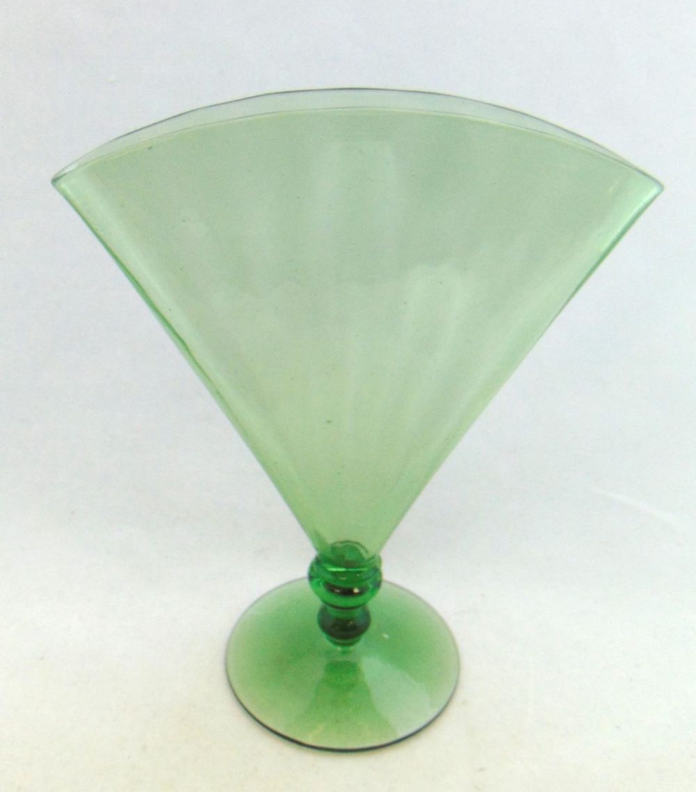Lot 184: Steuben Spanish Green fan vase