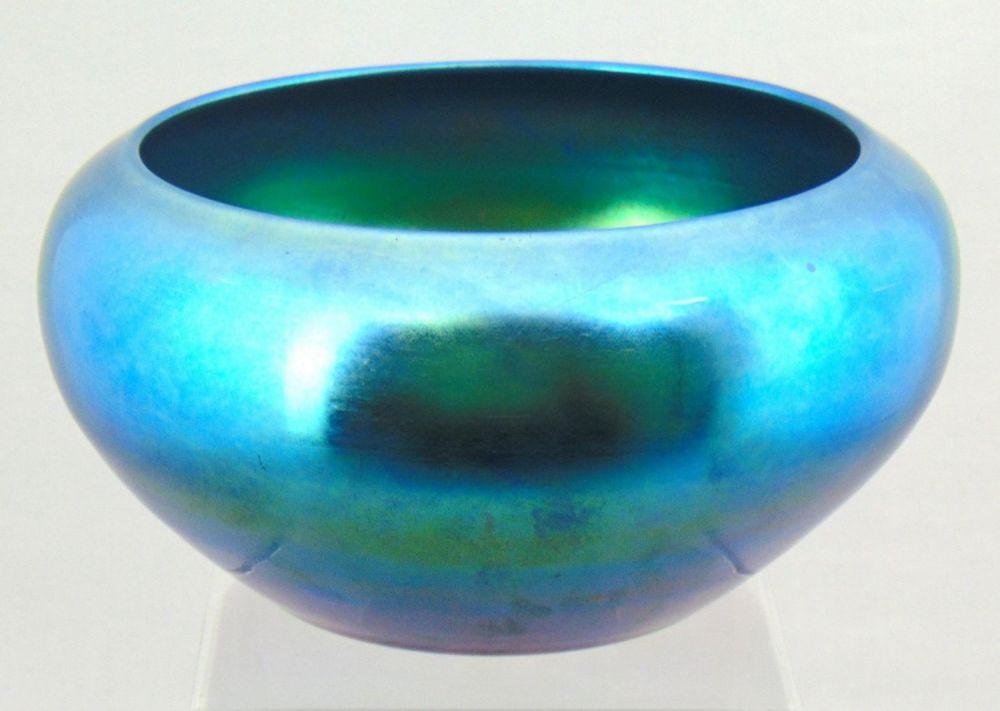 Lot 197: Steuben Blue Aurene glass bowl