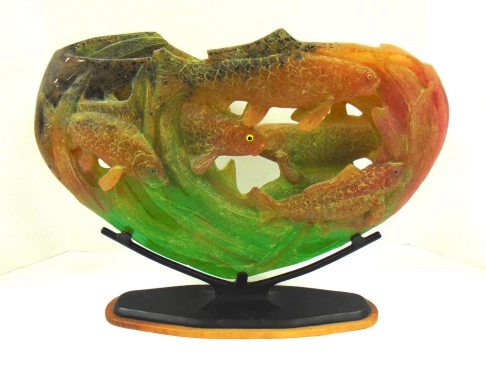 Lot 319: Charlie Minor Pate de Verre sculpture