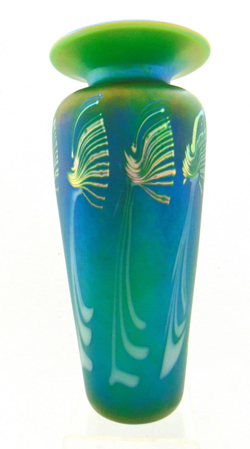 Lot 357: Contemporary art glass vase