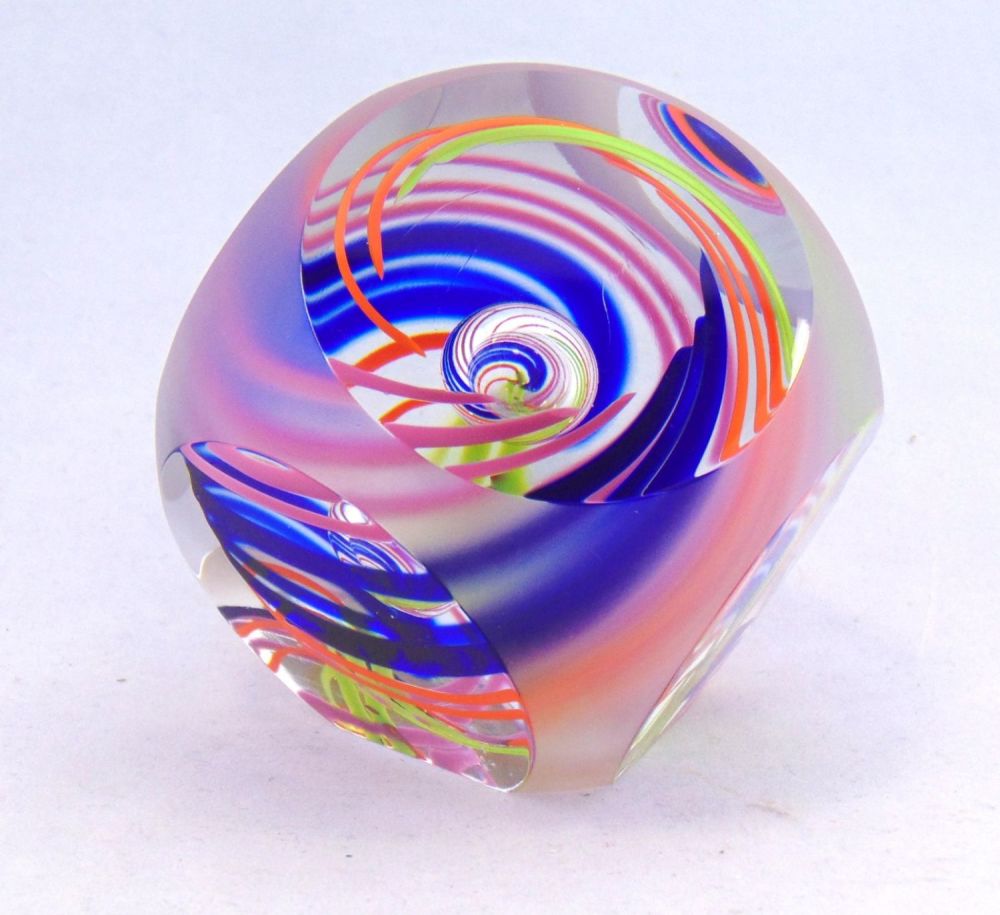 Lot 376: Pavel Havelka art glass paperweight