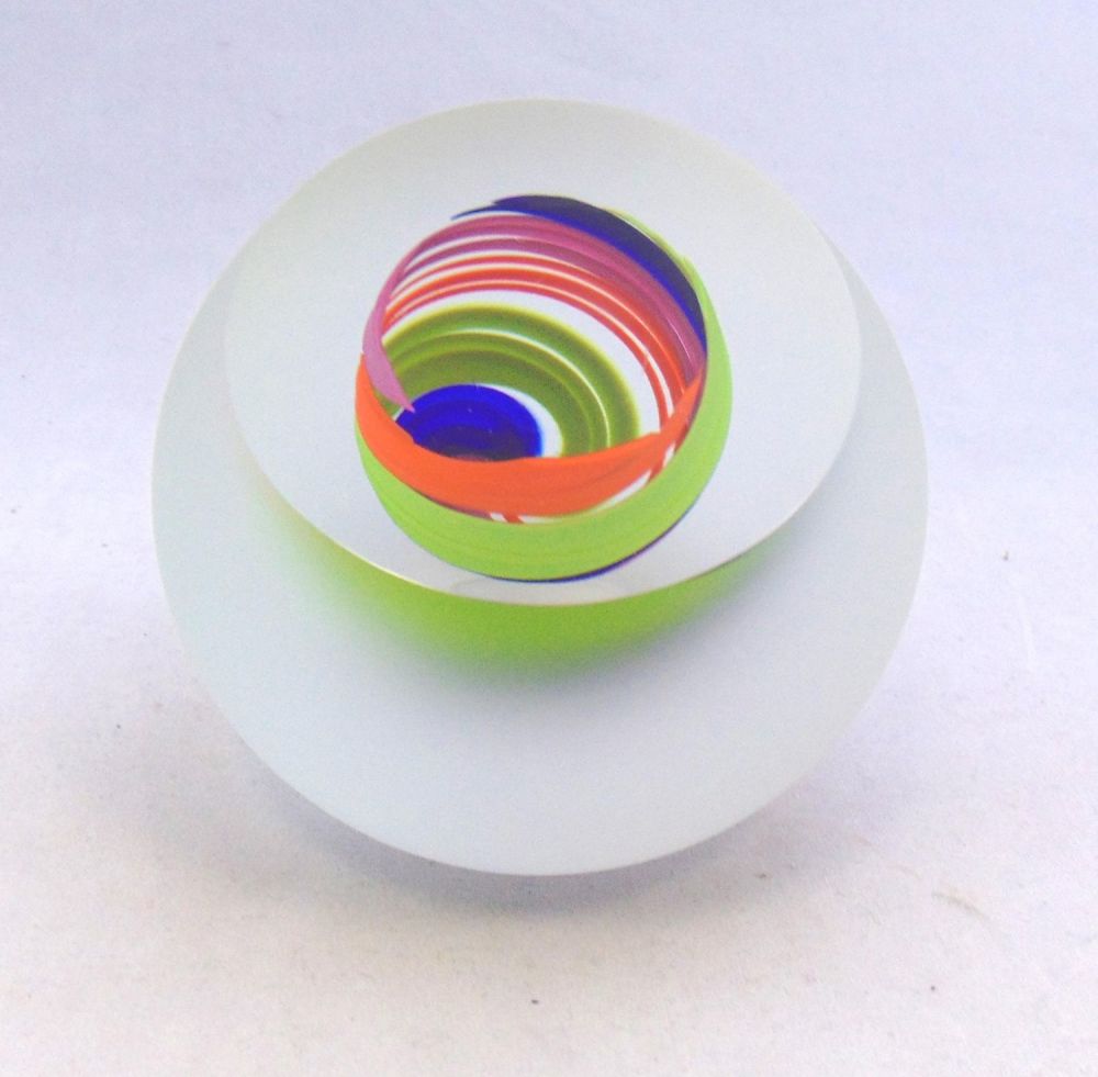 Lot 377: Pavel Havelka art glass paperweight