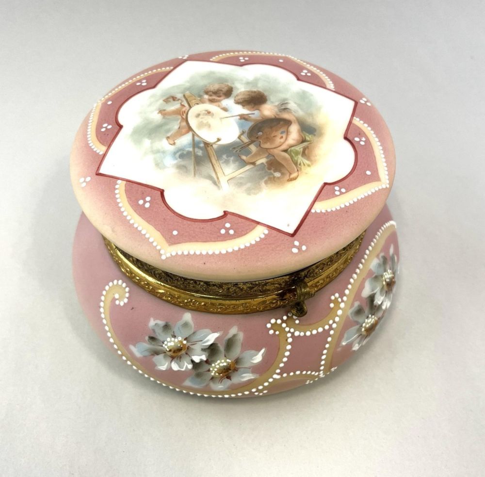 Lot 204: C. F. Monroe pictorial dresser box