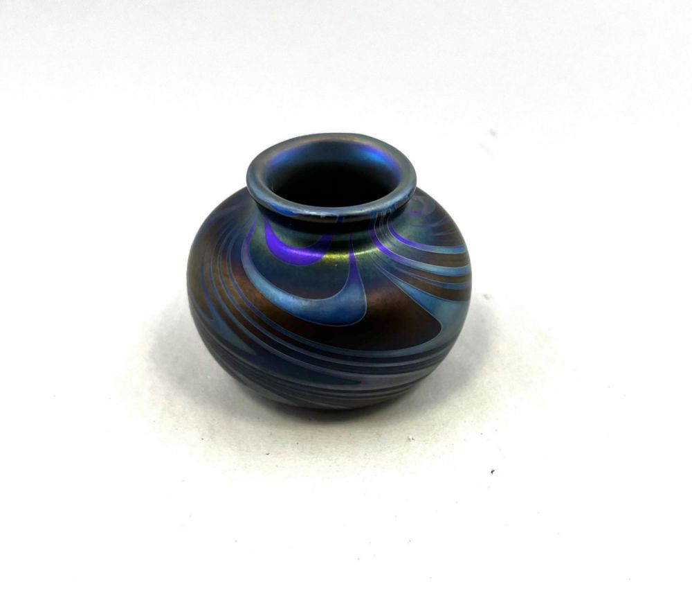 Lot 292: Charles Lotton diminutive glass vase