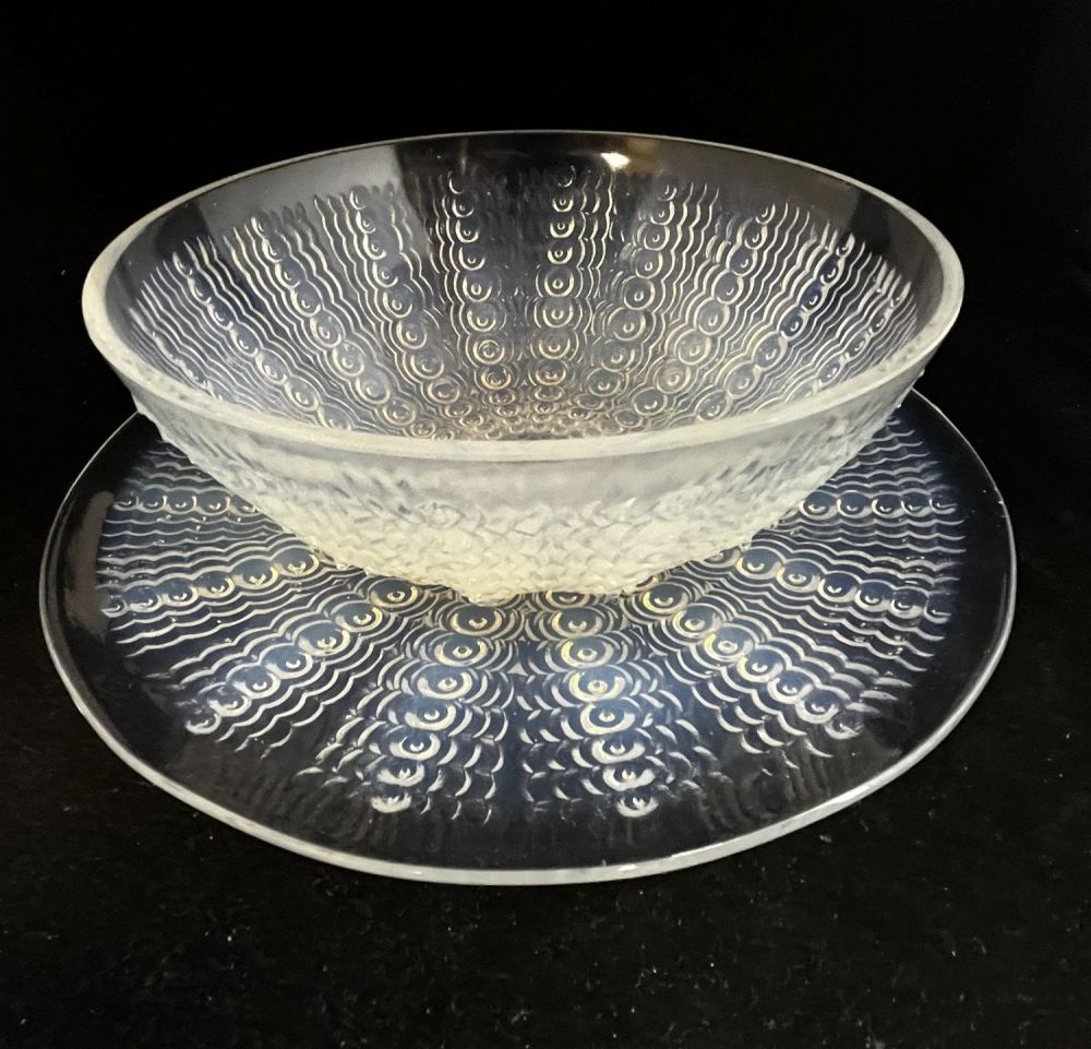 Lot 169: R. Lalique art glass tray