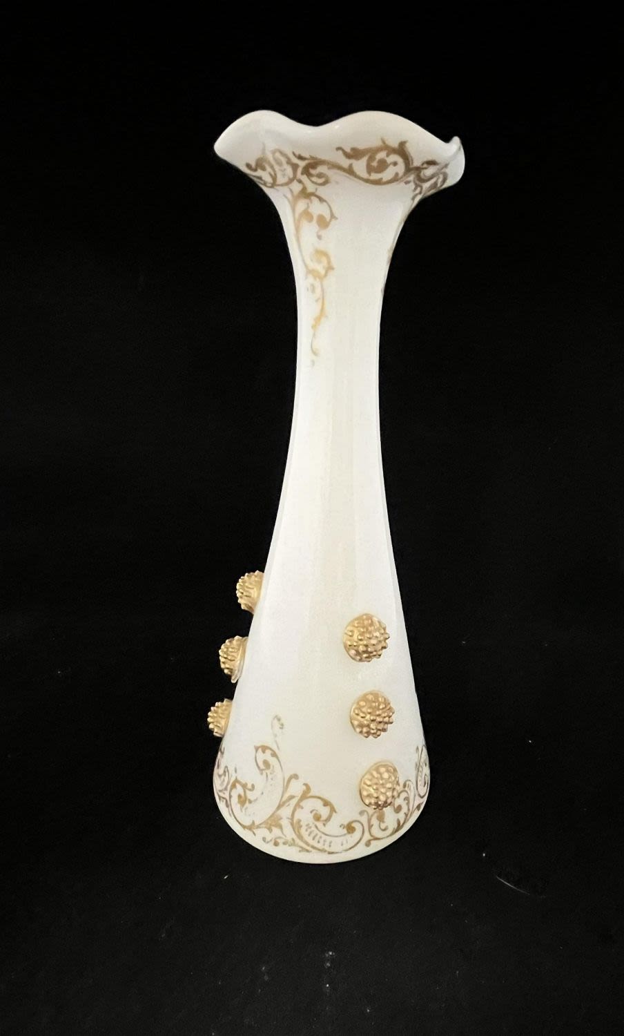 Lot 197: Mt. Washington Colonial Ware vase