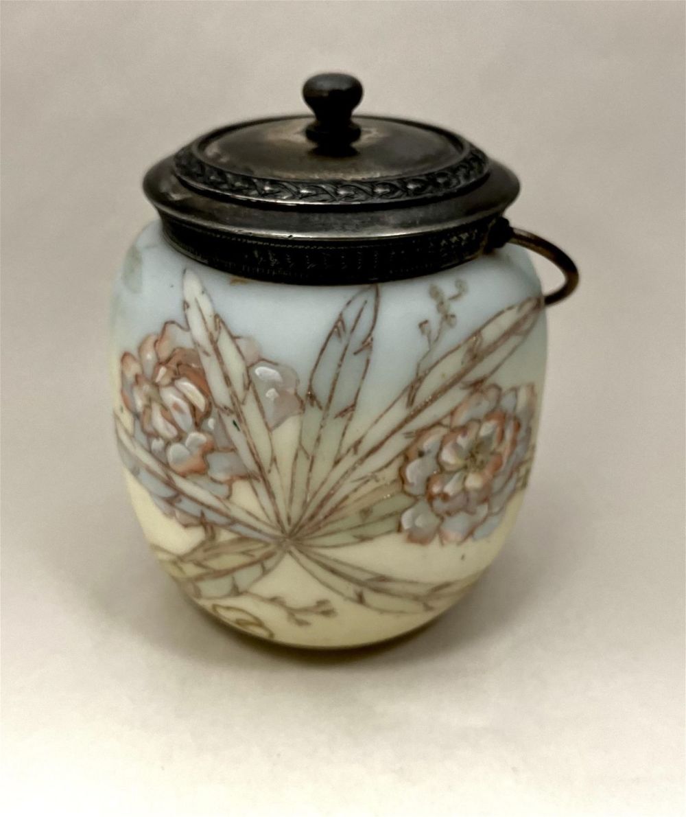 Lot 209: Mt. Washington Crown Milano biscuit