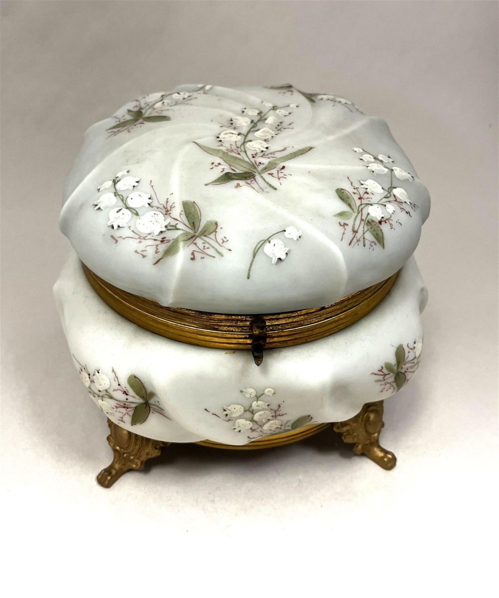 Lot 212: C. F. Monroe Wave Crest dresser box