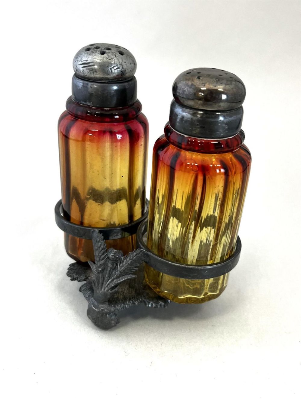 Lot 247: New England Amberina shakers