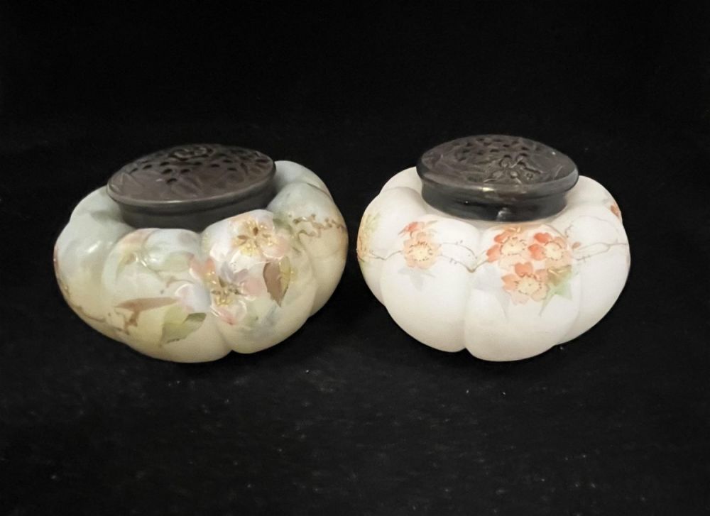 Lot 302: Pair of Mt. Washington sugar