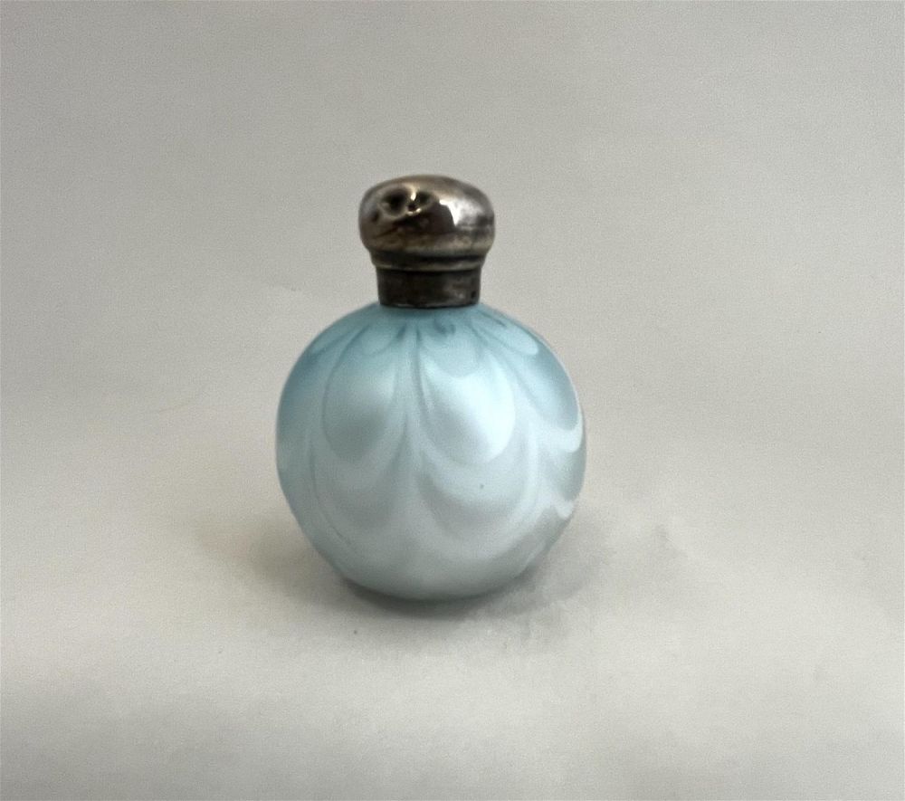 Lot 311: Blue MOP glass perfume bottle