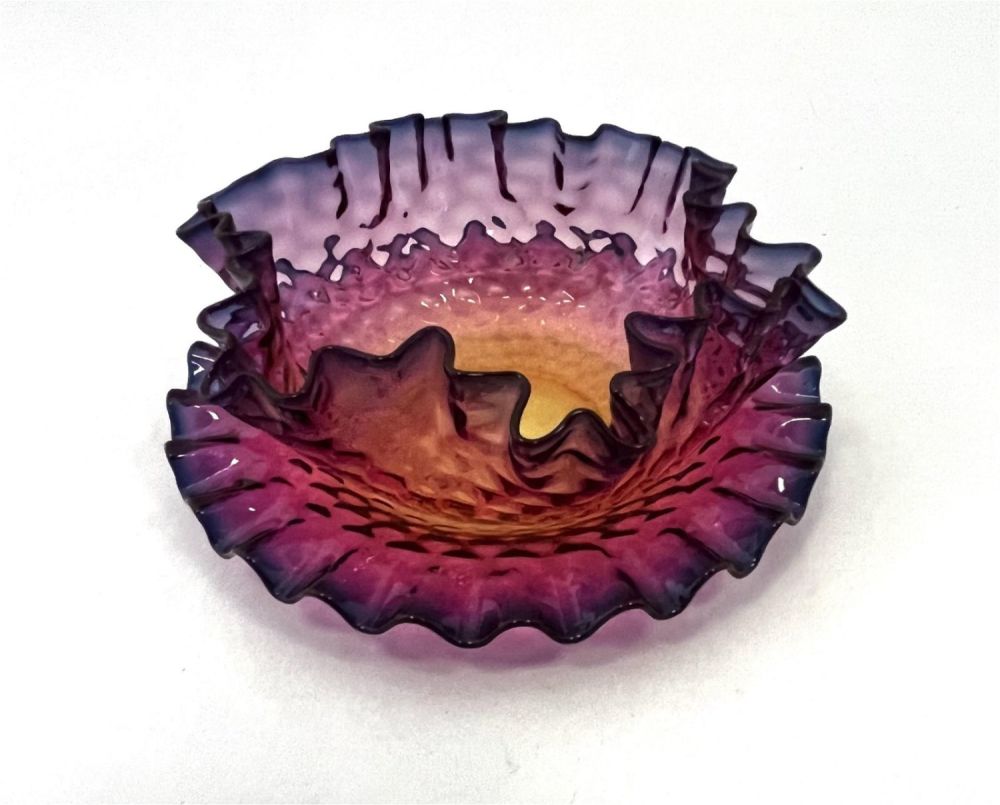 Lot 328: Webb Alexandrite finger bowl and plate