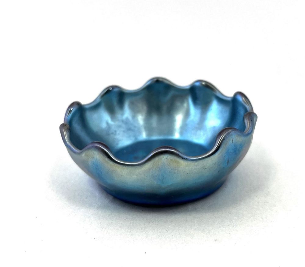 Lot 355: Tiffany blue Favrile open salt