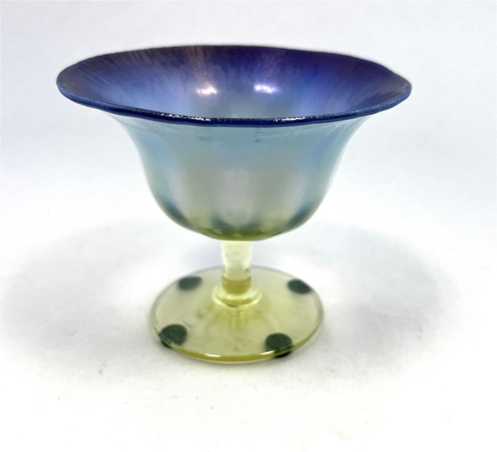 Lot 364: Tiffany Favrile Pastel sherbet