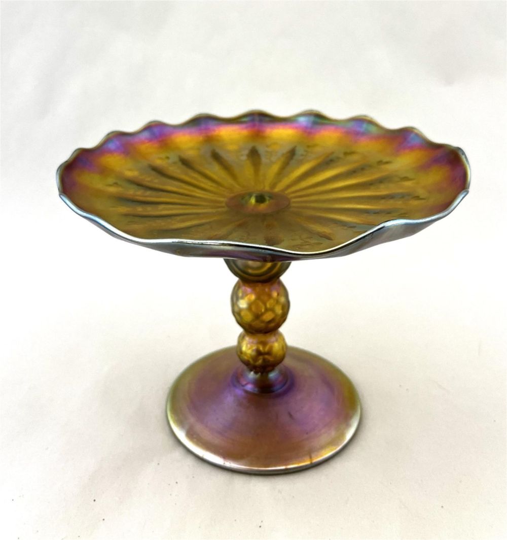 Lot 367: Nash intaglio cut compote