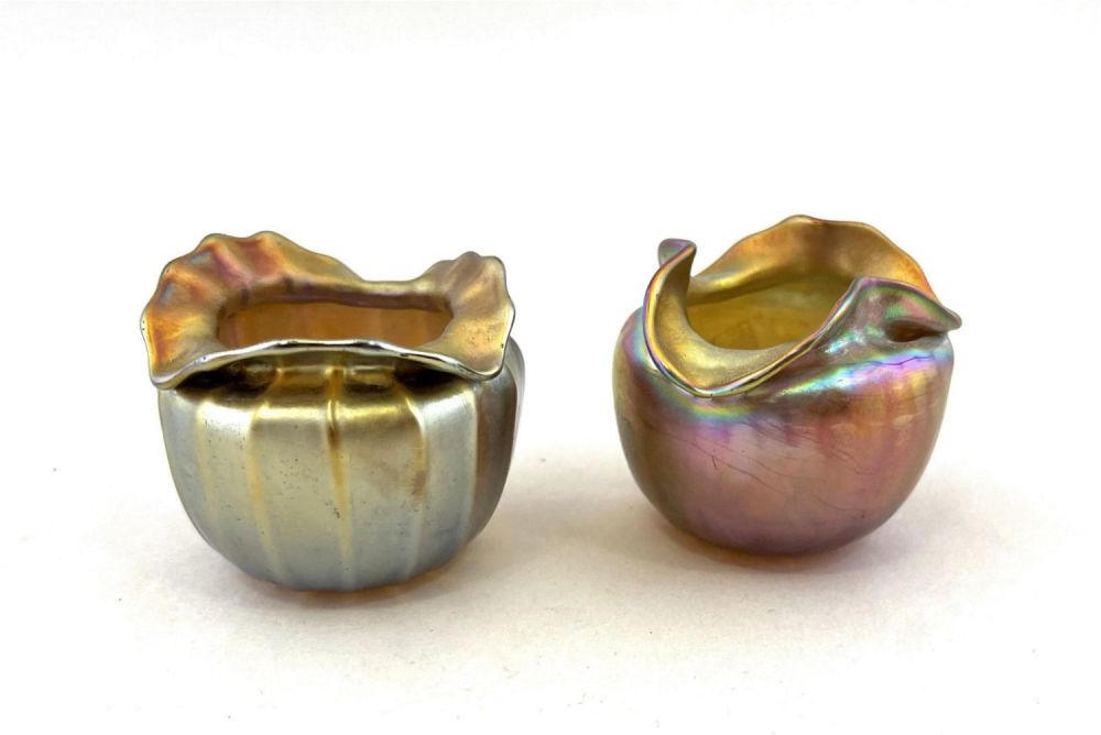 Lot 370: Pair of Quezal gold Iridescent glass vase